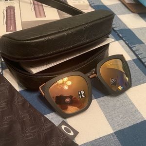 Oakley sideswept rose gold sunglasses